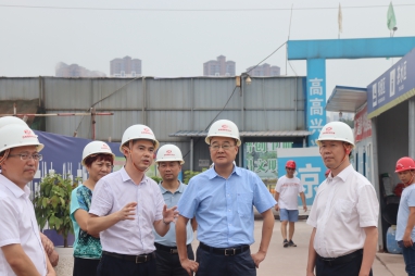 集團公司董事長鄧華帶隊前往內(nèi)江市、隆昌市考察紡織、糧食儲運、撬裝加油等項目